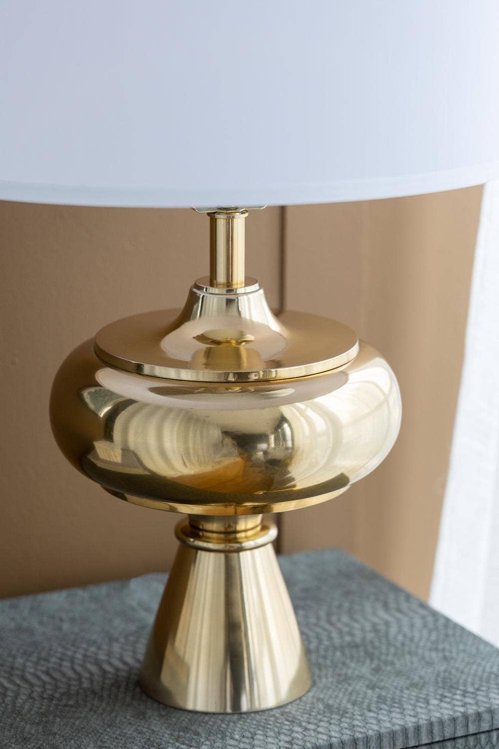 D18x27.5" Aluminum Table Lamp - Gold/White