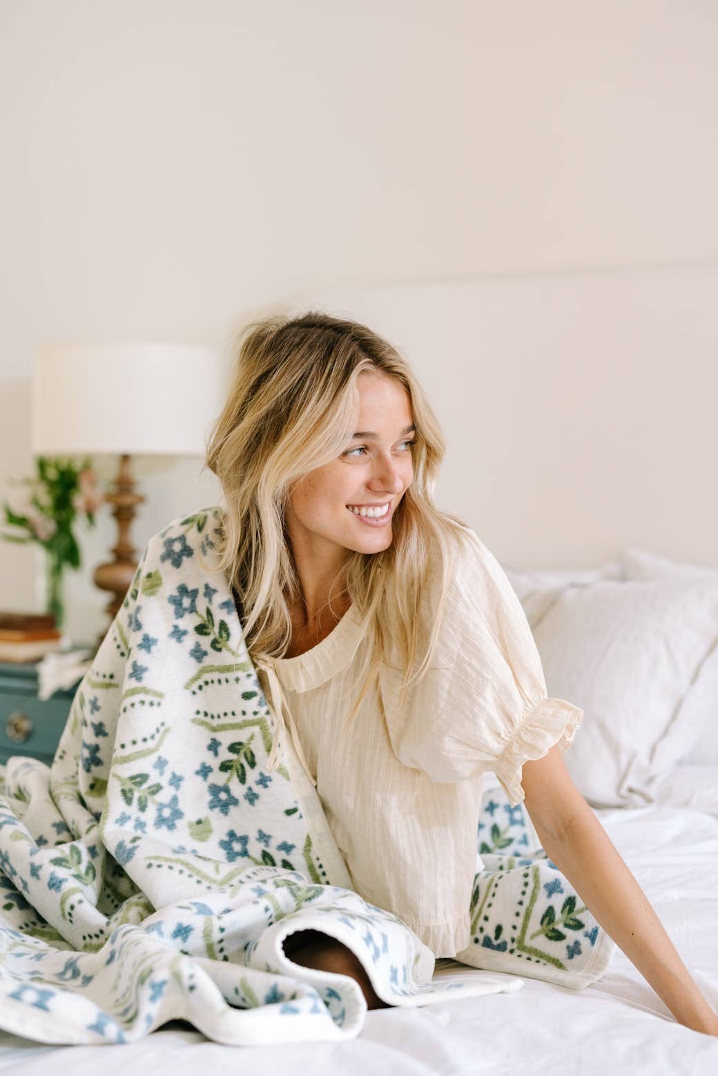 Farmhouse Flowers Family-Size Blanket