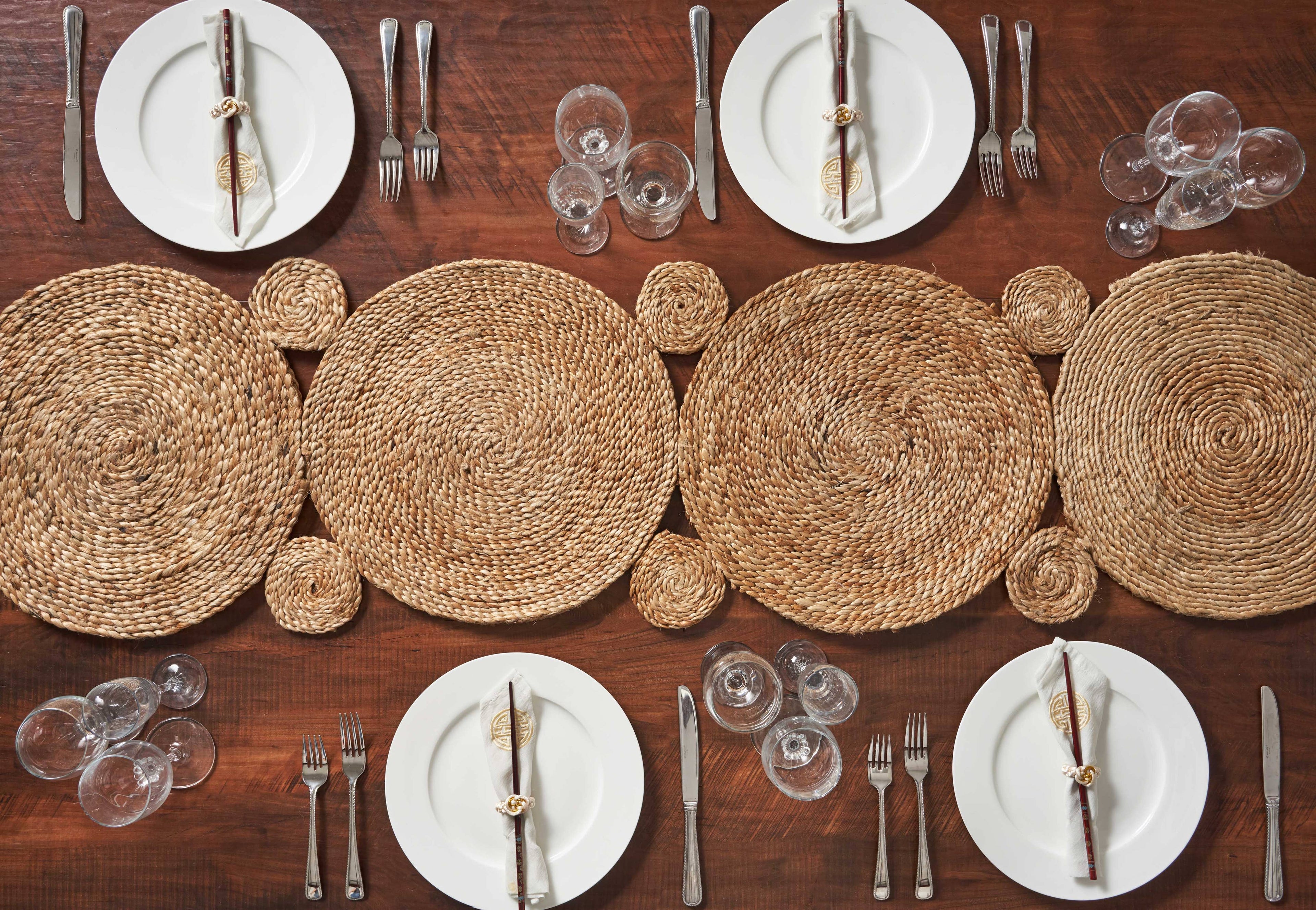 Connected Jute Circles Table Runner