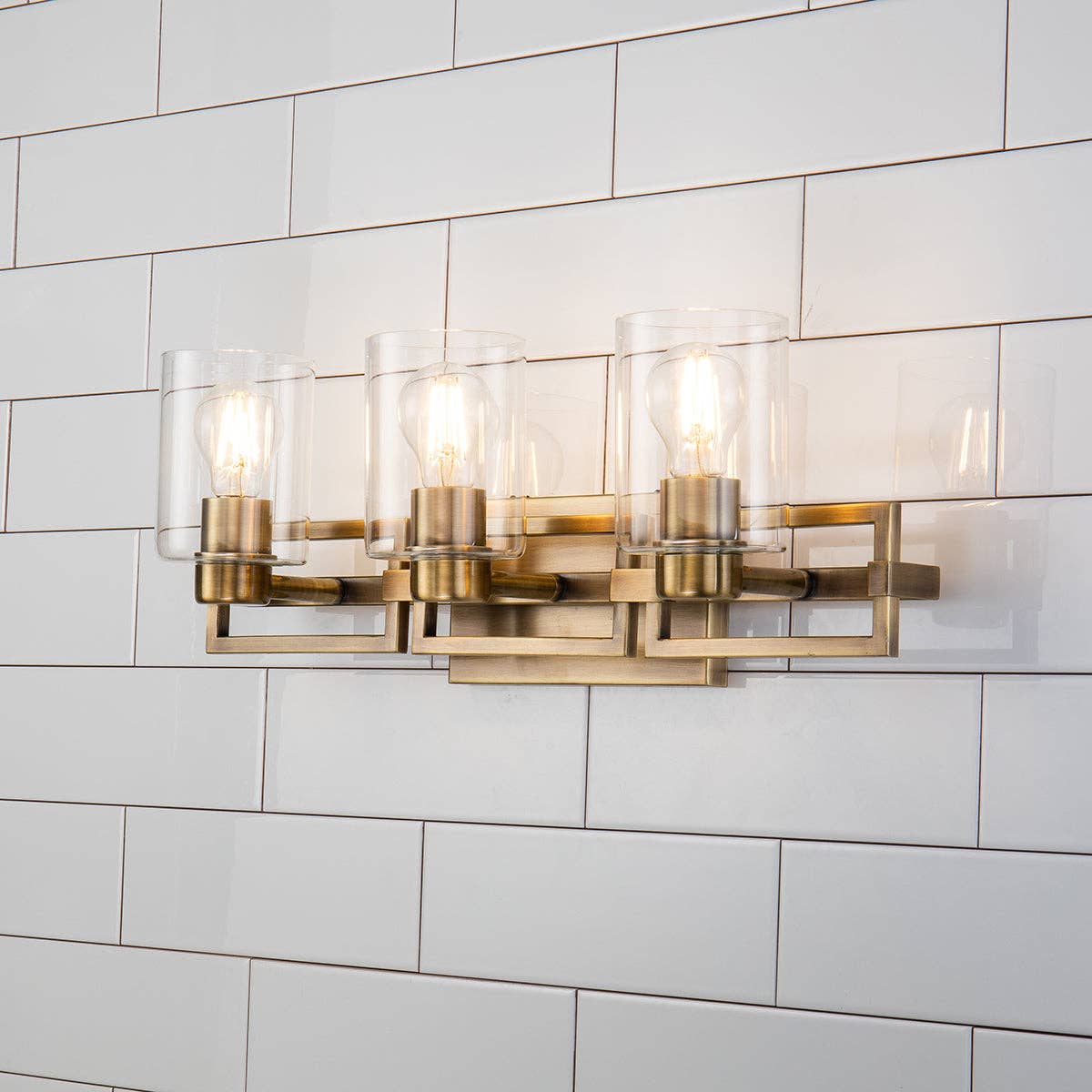 Estes 3 Light Bath Bar